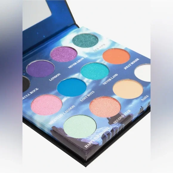 Disney Peter Pan Eyeshadow Palette - Picture 6 of 8